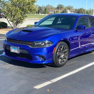 Meet your Posher, Joshua